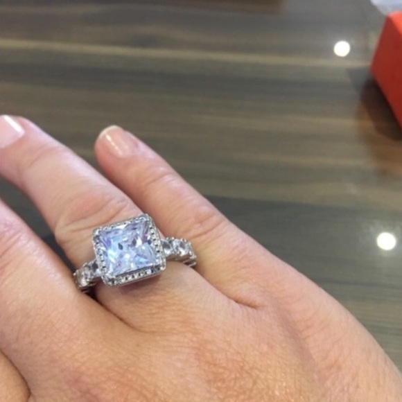 New wedding engagement ring - Picture 7 of 7